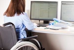¿Puedo trabajar si me aprueban una Incapacidad Permanente en Badajoz? Sí, puedes trabajar en cualquier otra profesión que no exija los requerimientos que se precisaban en tu profesión. 